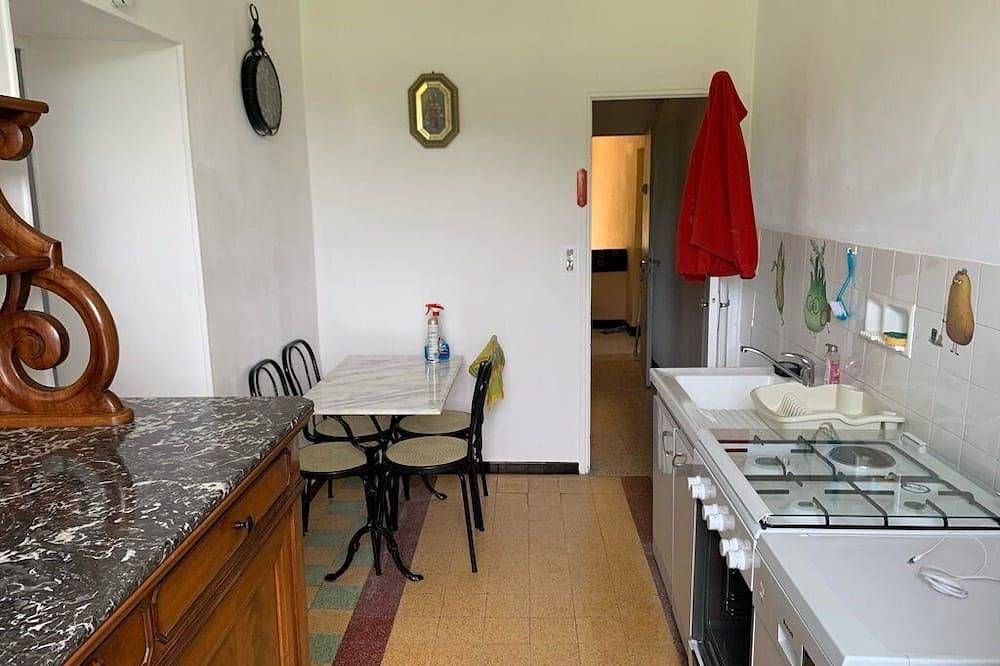 Location De 4 A 6 Personnes Au Soleil in Bessèges, Cevenas