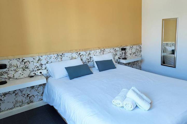 Appartement entier, Flats Friends Torres Quart 1 chambre avec terrasse in Valencia City Centre, Valence (Espagne)