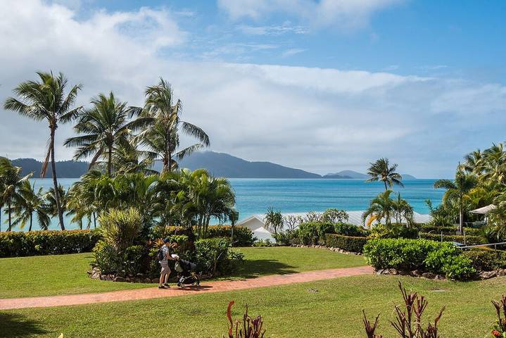Holiday apartment for 5 people, with pool and terrace in Hamilton Island