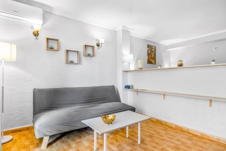 Apartamento En Un Hotel 'Unique Hotel Apartment 3-2' Con Balcón, Wi-Fi Y Aire Acondicionado in Torrevieja Centro, Torrevieja