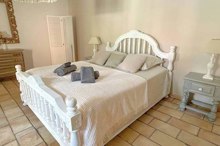 Casa provenzal en medio de los viñedos in Beaumes-de-Venise, Vaucluse