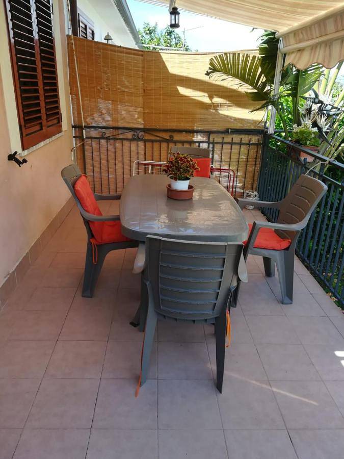 Gîte pour 5 personnes, avec terrasse, animaux acceptés à Agnone Cilento - 2