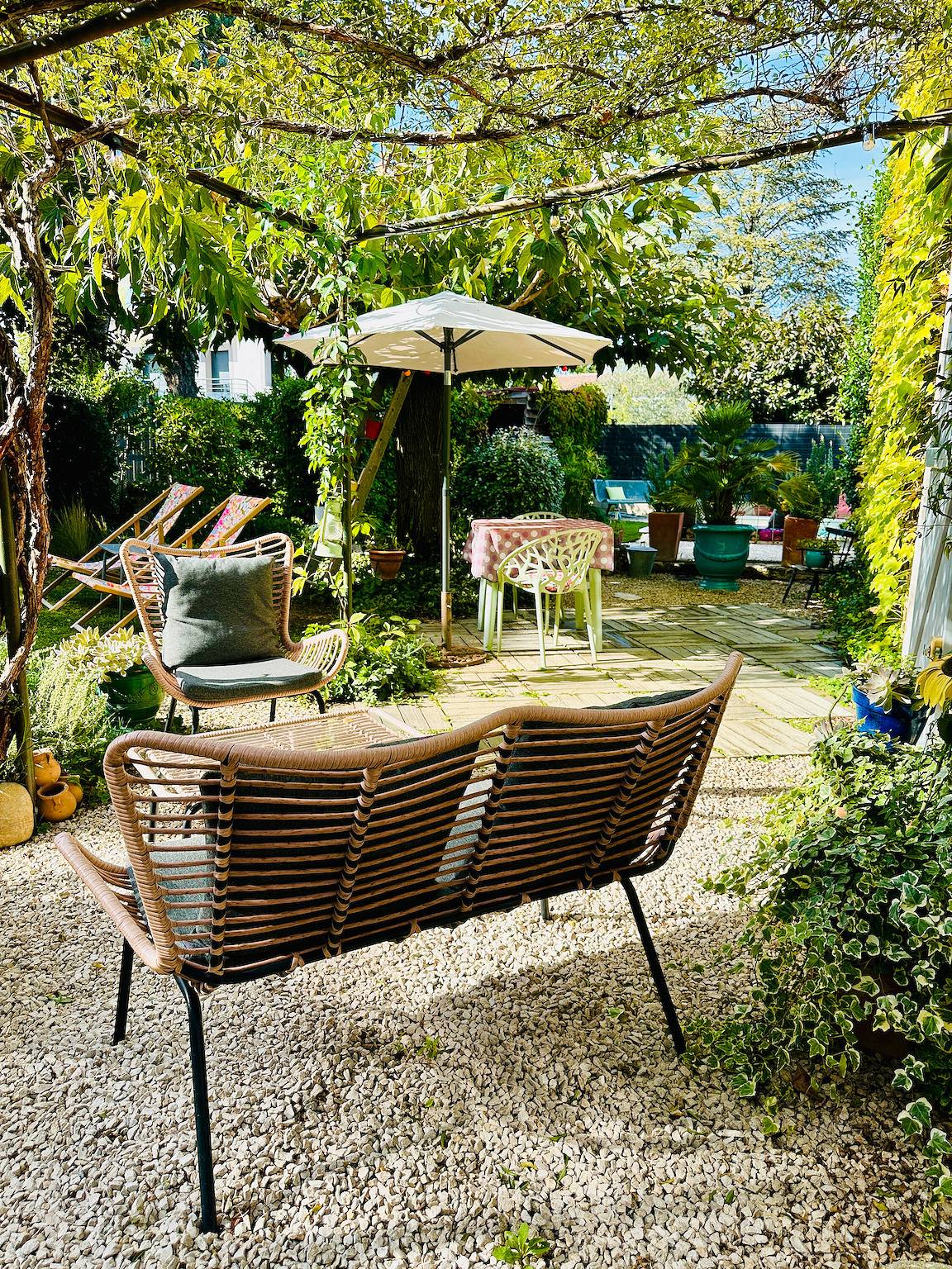 Vakantiehuis 'Jardin' met Gedeeld Zwembad, Privéterras en Wi-Fi in L'Isle-sur-la-Sorgue, Vaucluse