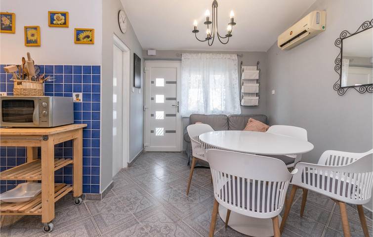 Ferienwohnung für 4 Personen, mit Terrasse in Pakostane - 3