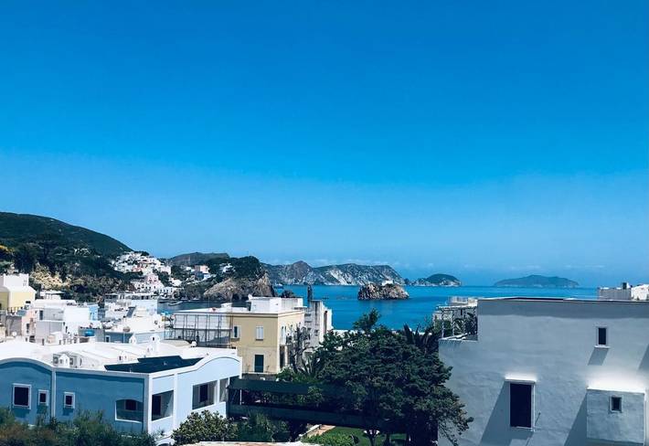 Ferienwohnung für 5 Personen, mit Ausblick und Terrasse in Ponza