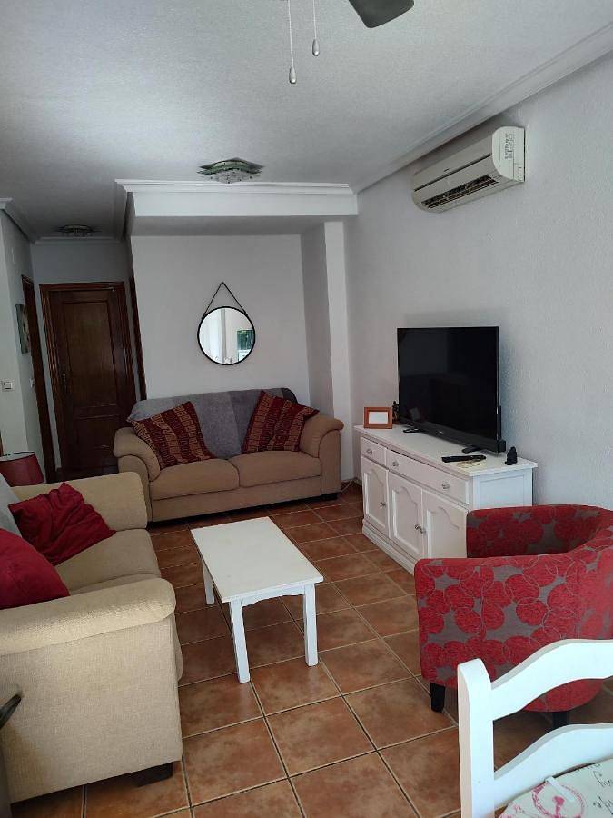Location de vacances pour 6 personnes, avec vue ainsi que piscine et terrasse à Cabo Roig - 4
