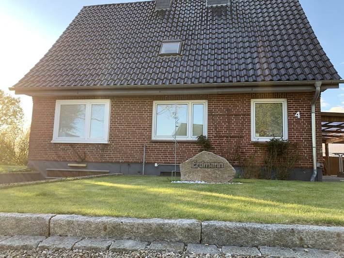 Ferienhaus für 4 Personen, mit Terrasse und Garten in Esgrus - 4