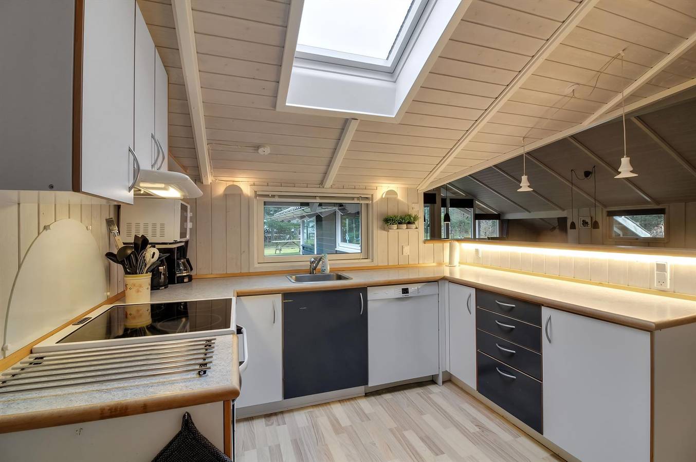 Pet friendly home in Bindslev with sauna in Tversted, Tannisbucht