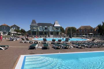 Gîte pour 4 personnes, avec piscine et bassin pour enfant dans Port Bourgenay