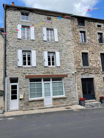 Gîte pour 6 personnes dans Chambon-le-Château