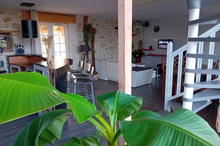 Maison de vacances pour 4 personnes, avec jacuzzi dans Saint-Amand-Montrond