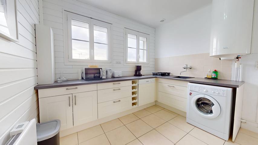 Gîte pour 6 personnes, avec jardin et terrasse, animaux acceptés dans Plage des Demoiselles - 2