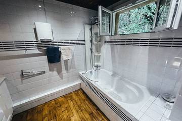 Maison De Vacances pour 14 Personnes dans Thenon, Périgord Noir, Photo 4