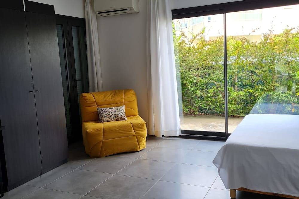 Sete, villa classée 240 m2, à 50 mètres de la plage,1ère ligne mer, piscine in Sète, Côte d'Améthyste