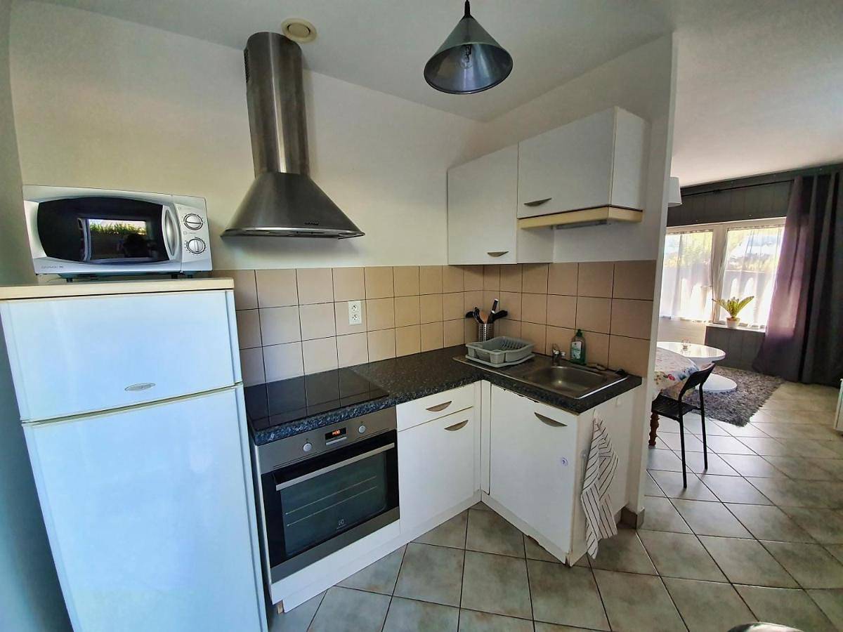 Appartement entier, One-Bedroom Apartment in Mende, Parc national des Cévennes