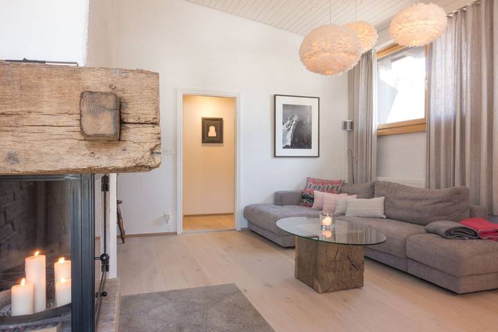 Ferienwohnung für 5 Personen, mit Balkon und Seeblick in Avers