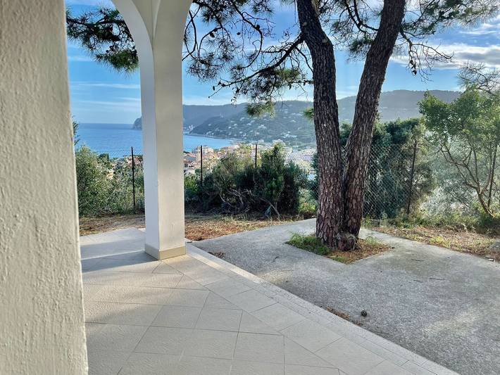 Appartamento intero, Appartamento "Villetta My Sea" con vista mare e Wi-Fi in Spotorno, Riviera di Ponente