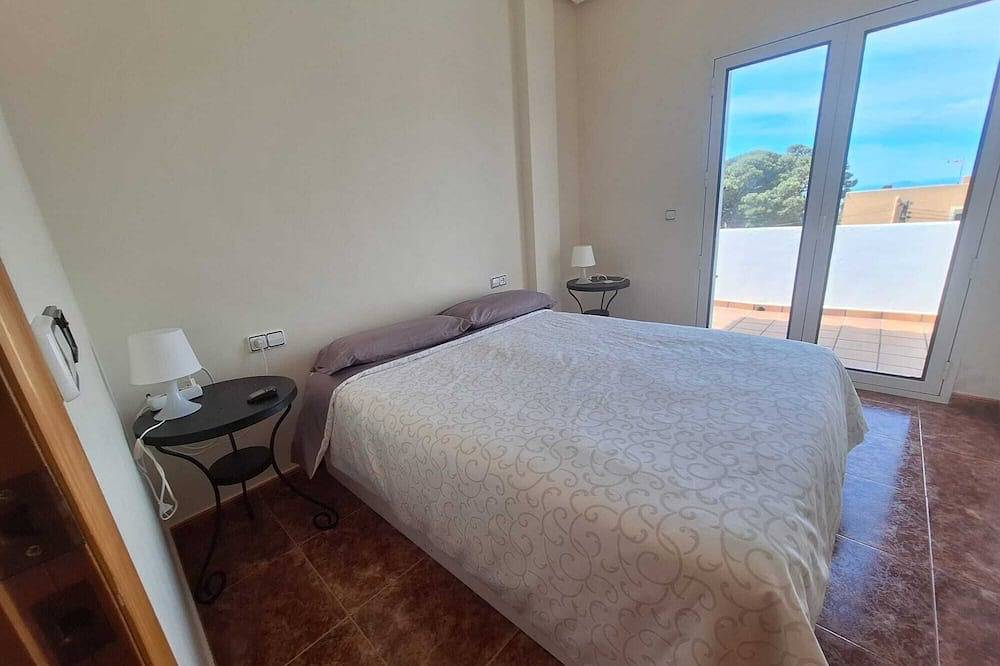 Entire apartment, Second floor apartment with pool, 2 minutes from the beach. in Cartagena, Costa Cálida