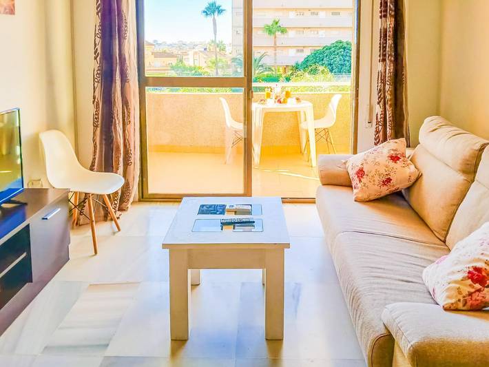 Appartement de vacances entier, El Ciruelo Beach&Pool - Appartement avec piscine partagée, à 10 minutes de la plage et Wi-Fi gratuit in Roquetas de Mar, Costa de Almería