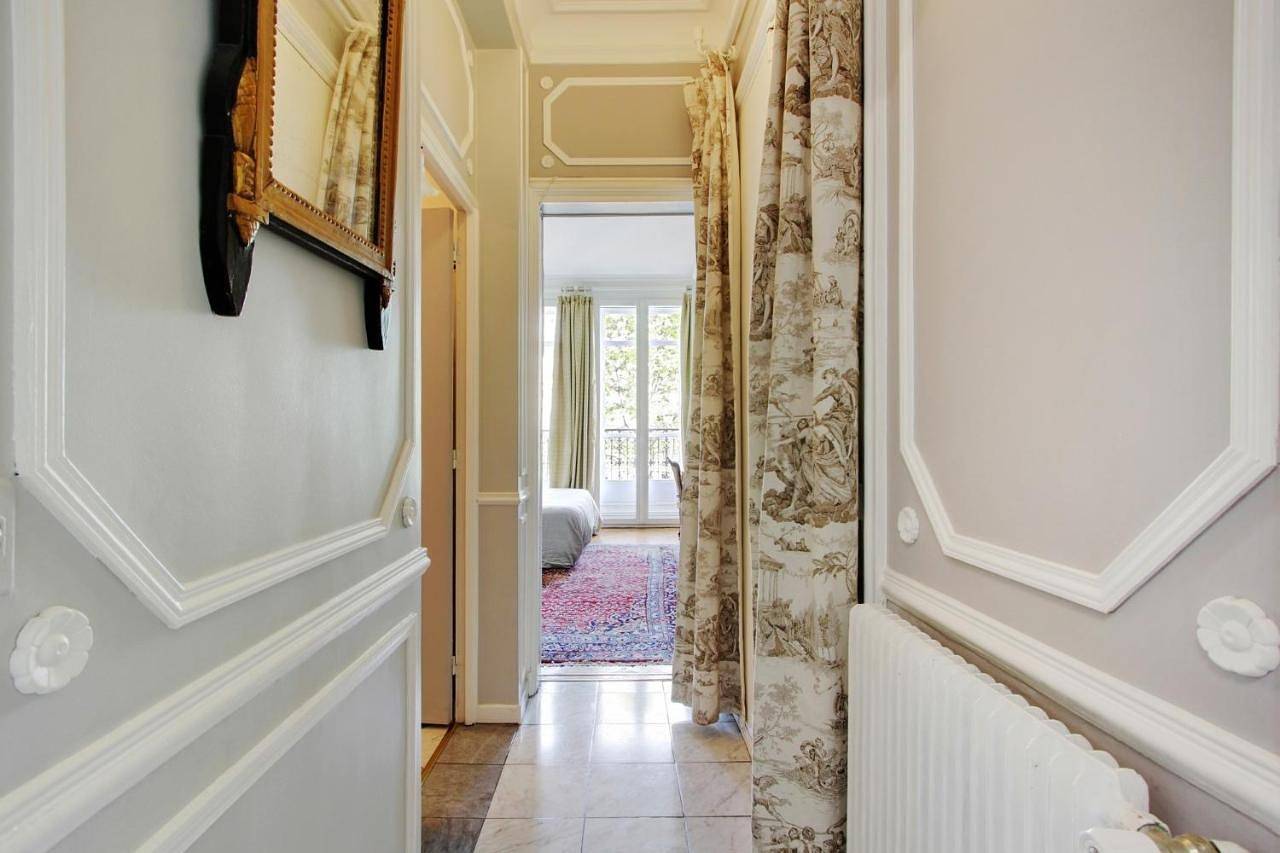 Suite junior avec balcon et vue sur Arc de Triomphe in Paris, Ile de France