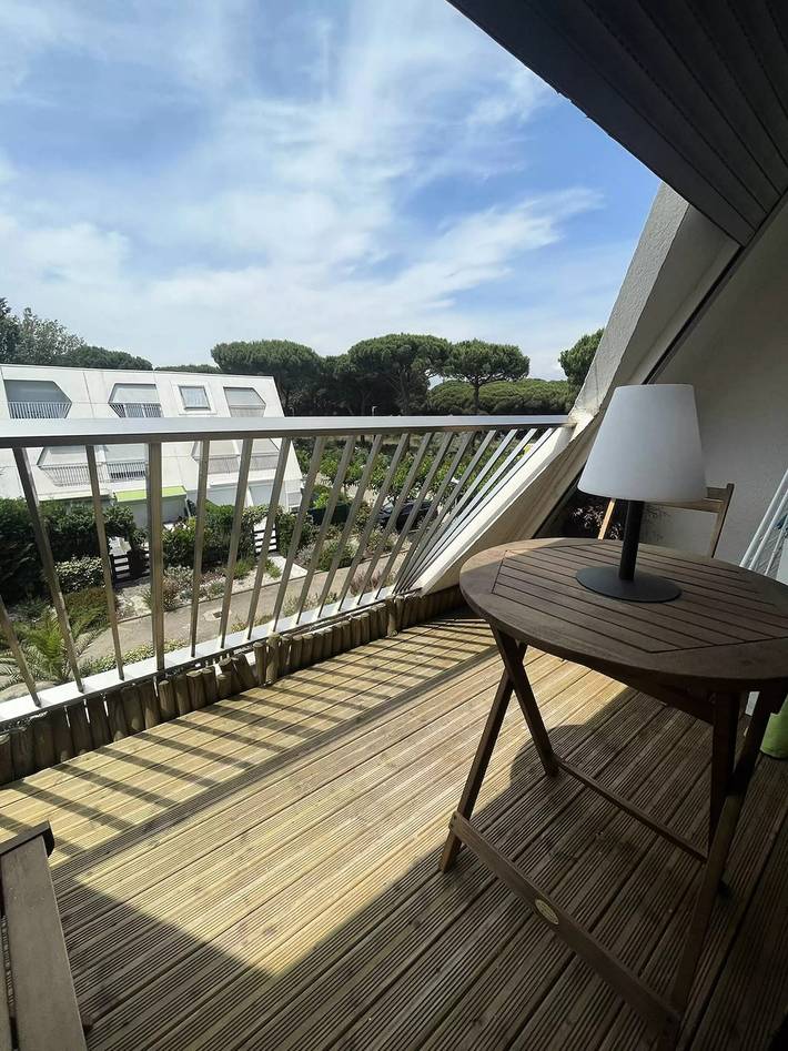 Gîte pour 2 personnes, avec terrasse dans Plage du Grand-Travers