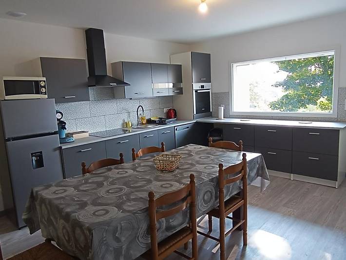 Gîte pour 7 personnes, avec vue et jardin à Beausemblant - 2
