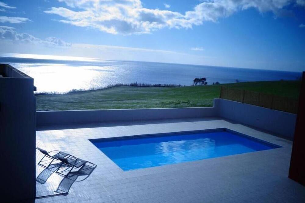 Casa vacanza a Feteiras a partire da 405€ a notte
