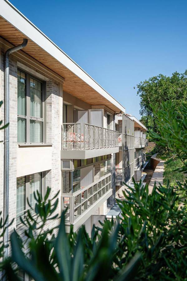 Location de vacances pour 2 personnes, avec jardin et piscine, animaux acceptés dans Plage des Abatilles - 3