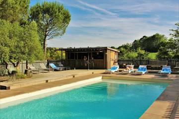 Chambre d’hôte pour 2 personnes, avec vue ainsi que piscine et jardin à Orthevielle