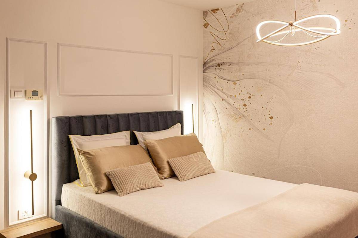 Entire apartment, Lakeview Retreat - Jarun, Free Parking, Lux design in Zagreb, Zagreb region
