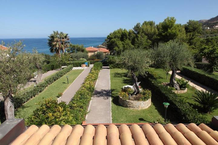 Casa vacanza per 6 persone, con Balcone e Terrazza nonché Panorama a Mazzaforno
