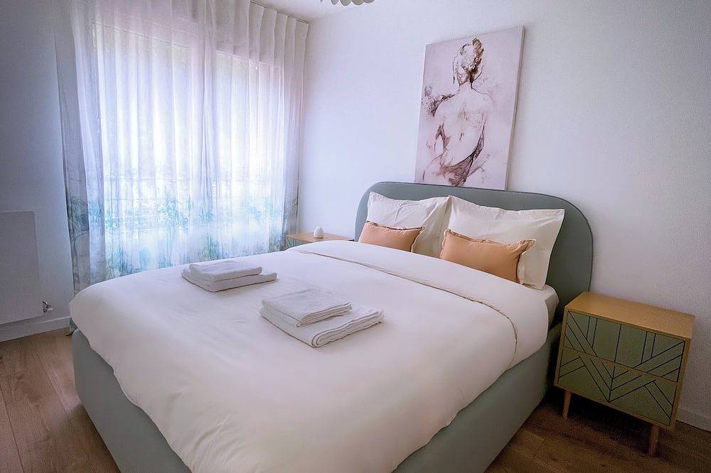 Ganze Wohnung, Big Apartament in Clichy, Hauts-de-Seine