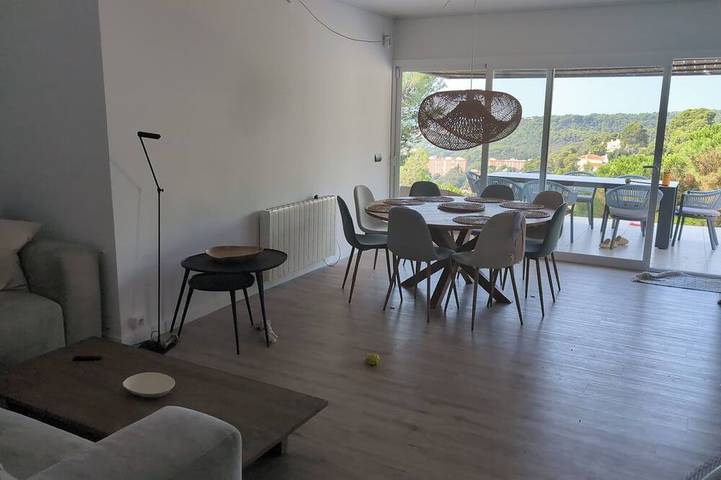 Villa for 8 people, with garden and pool as well as balcony, with pets - 1