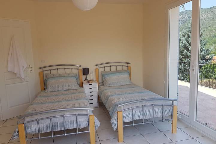 Villa pour 8 personnes, avec jardin dans les Pyrénées - 4