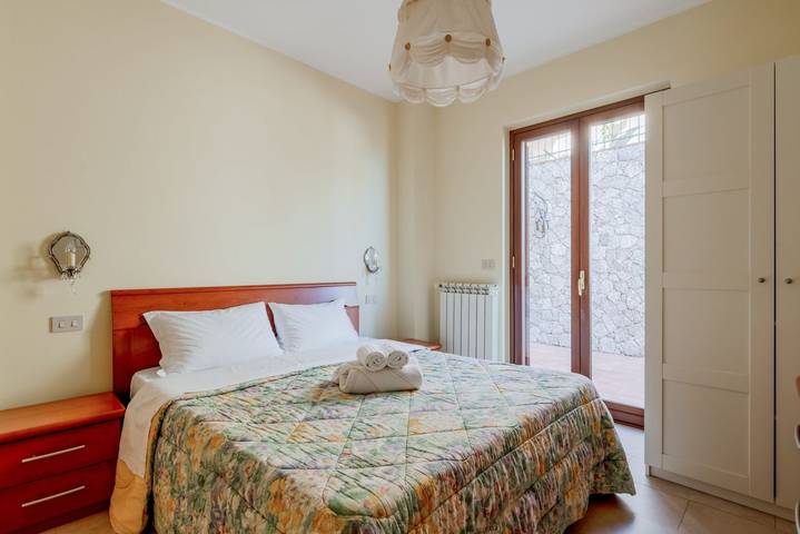 Entire apartment, Guesthost - Dream Terrace in Taormina in Mazzarò, Taormina