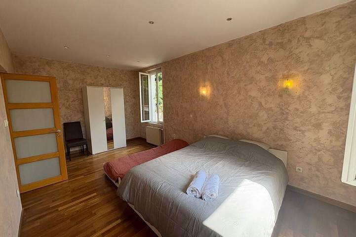 Location de vacances pour 7 personnes à Rillieux-la-Pape - 2