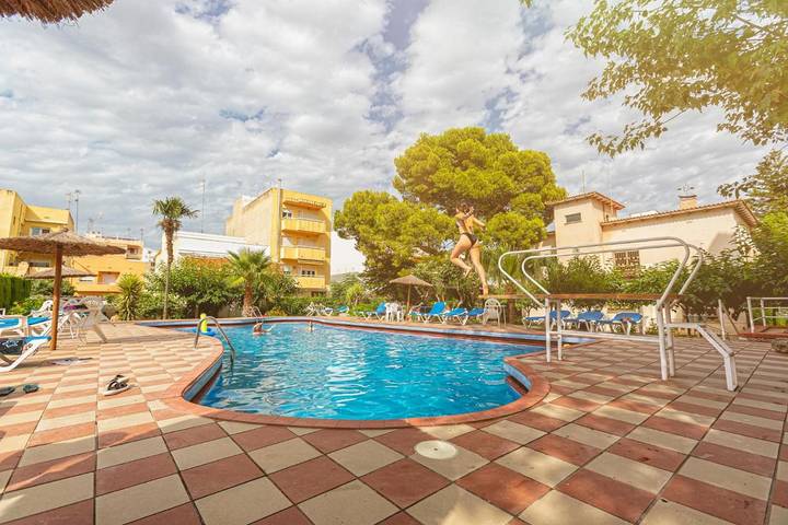 Apartamento para 5 personas, con Balcón y Terraza además de Jardín y Piscina en Benicarló