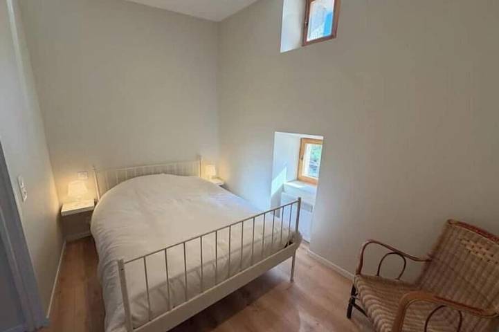 Location de vacances pour 6 personnes, avec jardin à Chanac