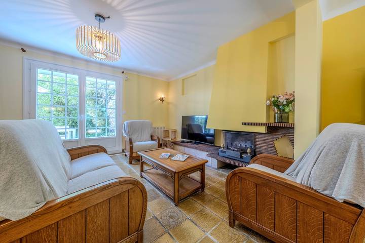 Ferienhaus für 8 Personen, mit Terrasse und Garten