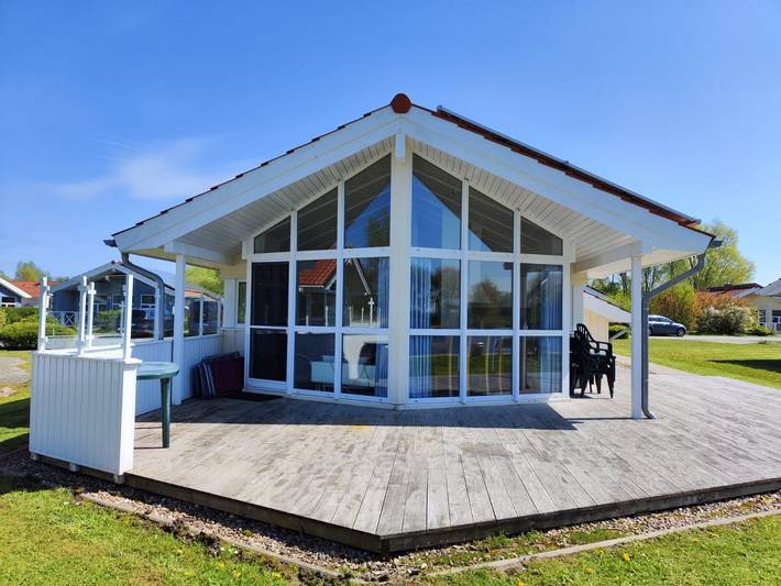 Ferienhaus mit Meerblick für 6 Personen, mit Terrasse und Whirlpool sowie Garten und Sauna