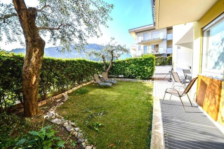 Gîte pour 4 personnes, avec piscine ainsi que vue et jardin, animaux acceptés à Torbole - 3