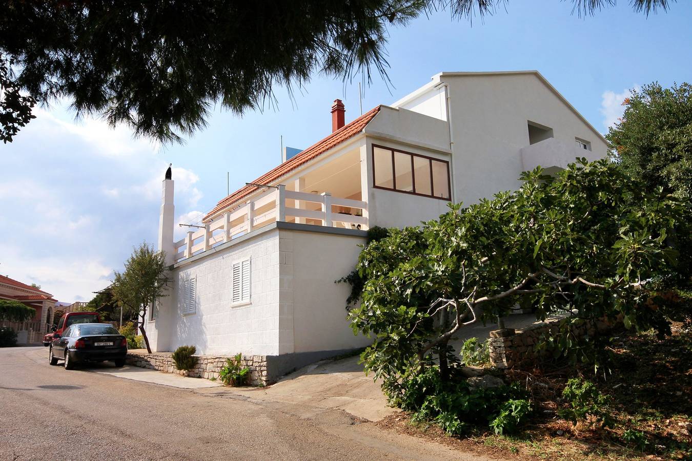 Ganze Wohnung, 2-Zimmer-Ferienwohnung mit Terrasse und Meerblick Zavalatica, Korcula A-247-a in Čara, Korcula