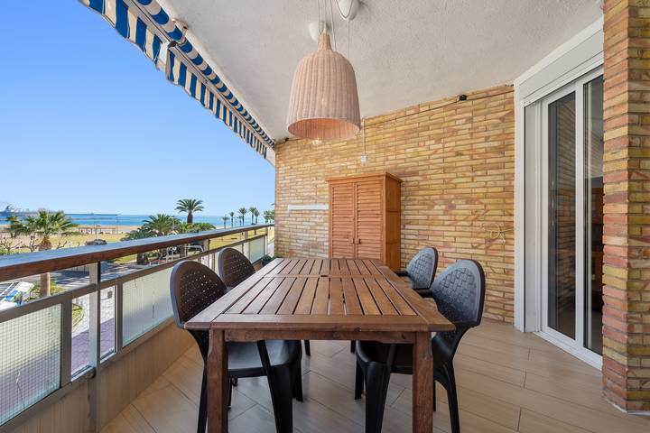 Location de vacances pour 6 personnes à Platja de la Pineda