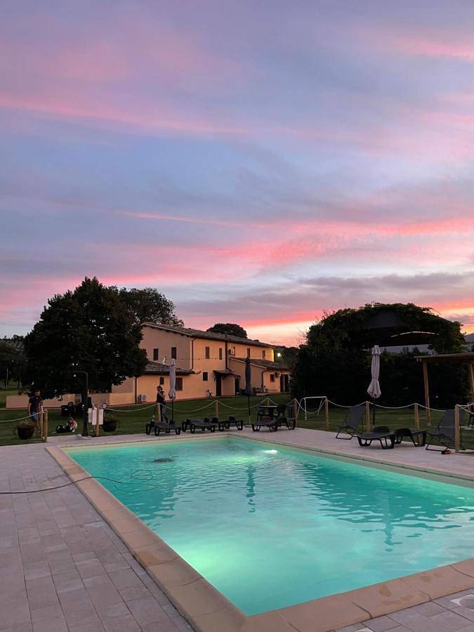 Ferienwohnung für 6 Personen, mit Garten und Ausblick sowie Pool