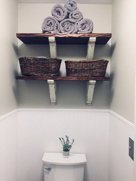 Ganze Wohnung, Komfort & Charme - Gehen Sie in die Stadt! in Hendersonville, Henderson County (NC)