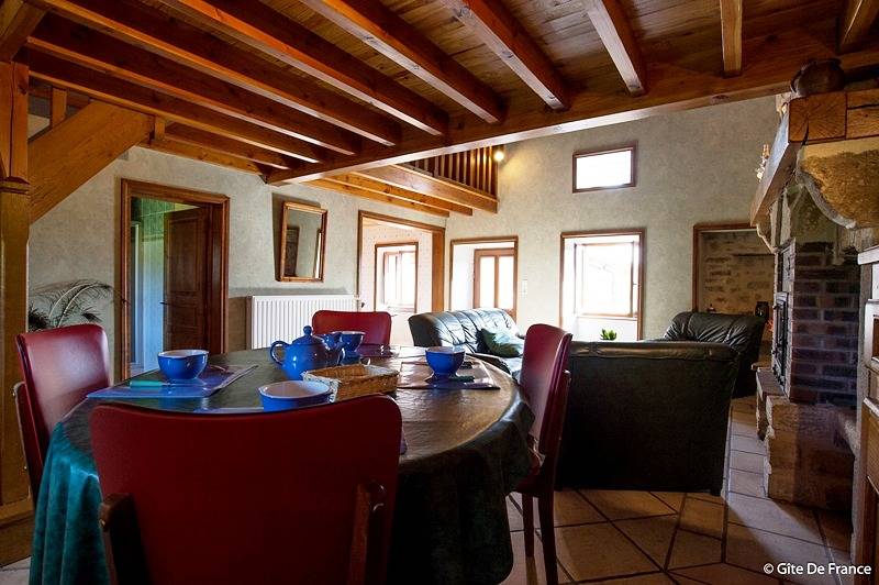 Gîte de charme à 2 km de Valz-sous-Châteauneuf avec parking, jardin et Internet. in Saint-Jean-Saint-Gervais, Région de Besse-et-Saint-Anastaise