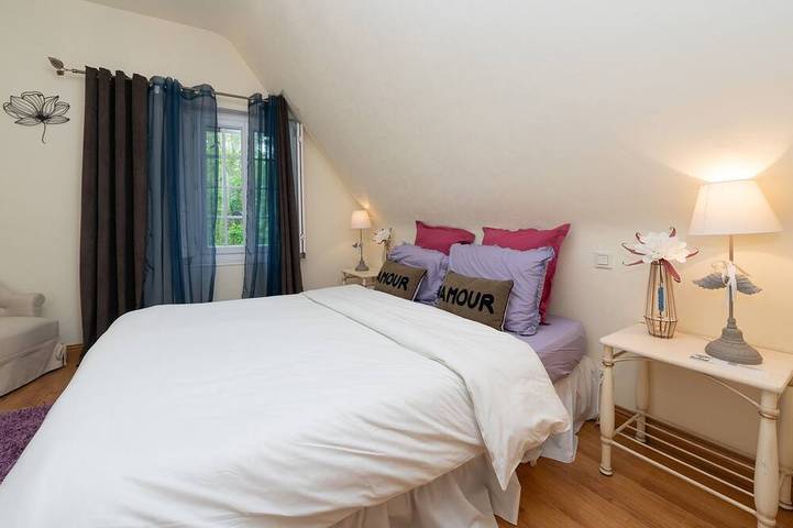 Chambre d’hôte pour 2 personnes, avec jardin et piscine