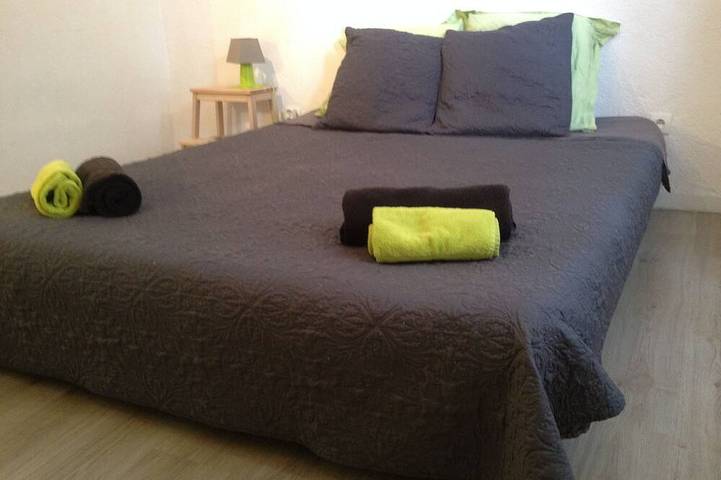 Gîte pour 2 personnes, avec jacuzzi et terrasse, animaux acceptés à Pertuis - 2