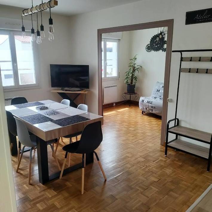 Location de vacances pour 6 personnes, avec vue et terrasse à La Jarrie - 2