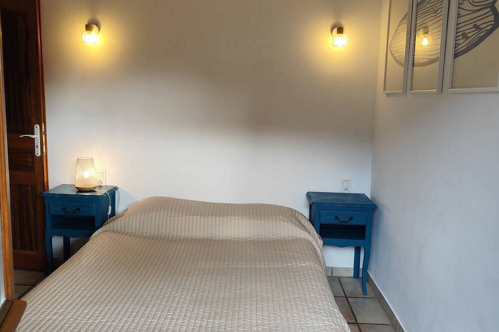 Villa La Sablède with private pool 4 bed wifi air-conditioning 10 km beaches in Pomérols, Côte d'Améthyste